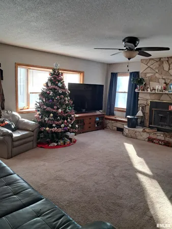 $79,900 | 2499 County Highway 3, Oquawka, IL 61469