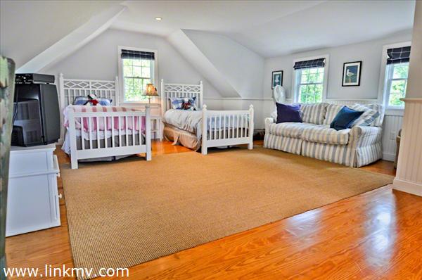 44 Norton Orchard Road Edgartown, MA 02539 - Photo 22 of 27 http://d1qzqeyxiitrap.cloudfront.net/photos/24349/600/26de0a26.jpg
