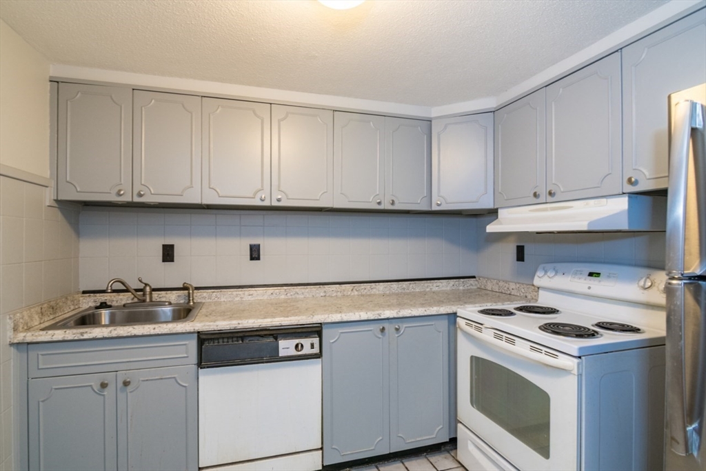 101 Mulberry Street, Unit 506 Springfield, MA 01105 - Photo 3 of 16 Gallery Image 3