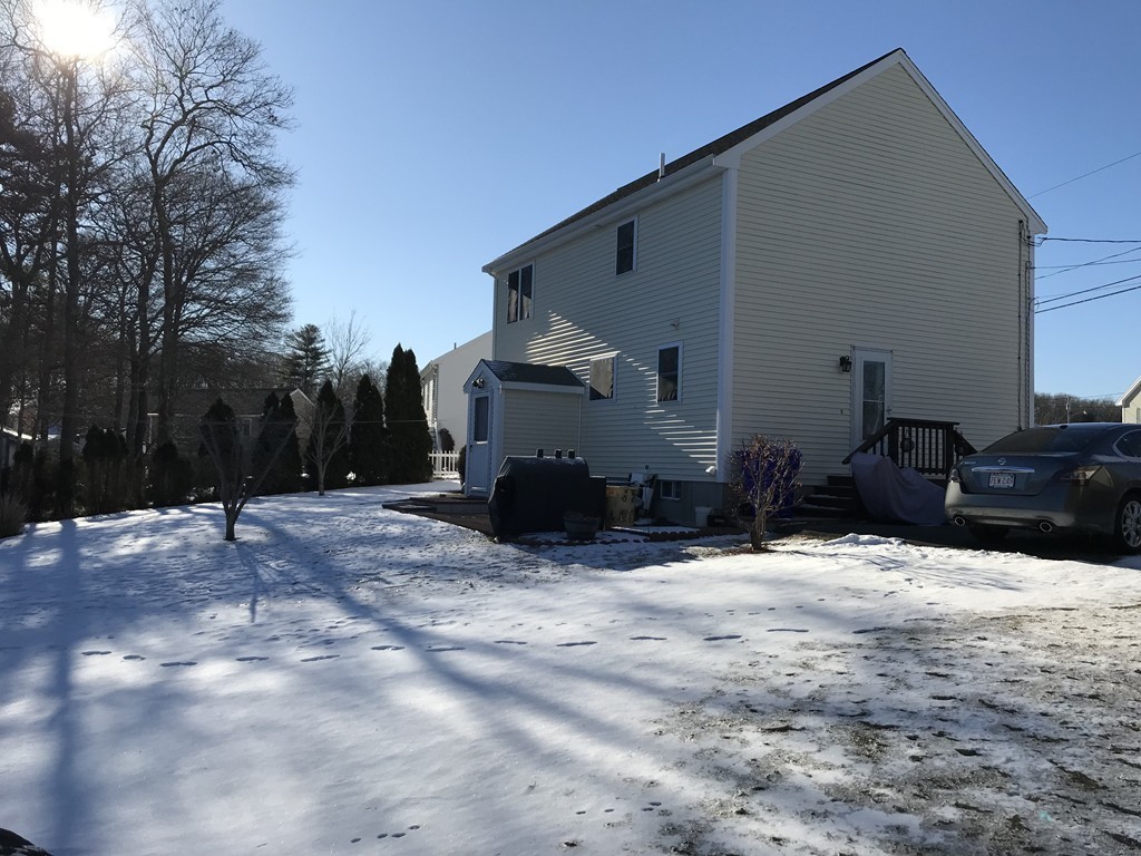 192 Morrison Road Taunton, MA 02718 - Photo 18 of 21 a backyard of a house