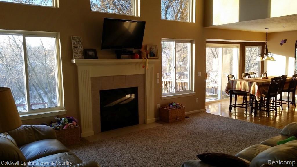 2434 Ridgewood Drive Howell, MI 48843 - Photo 22 of 31 20141121_160806.jpg