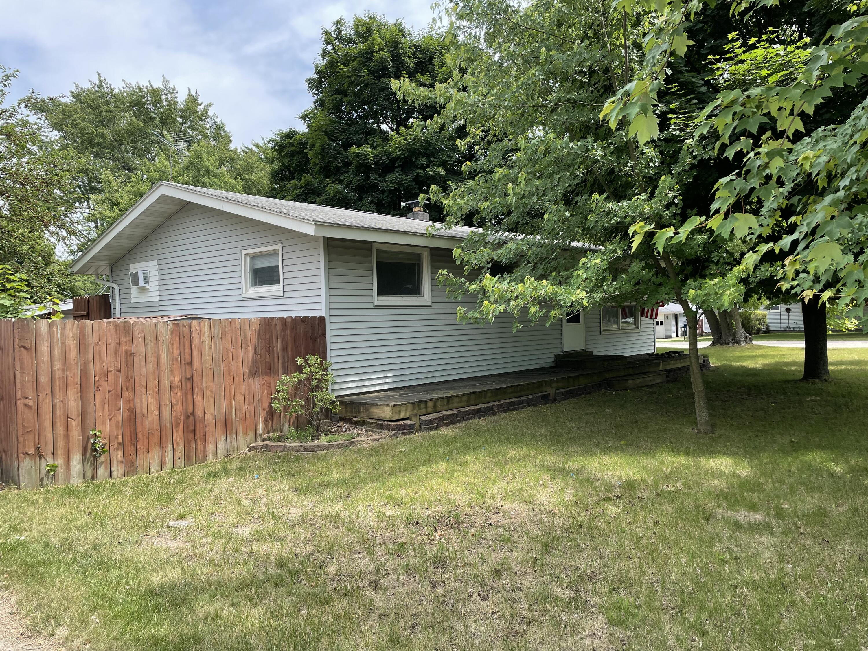 3494 South Dangl Road Muskegon, MI 49444 - Photo 1 of 14 IMG_5152