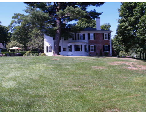 162 Highland Street Dedham, MA 02026 - Photo 3 of 17