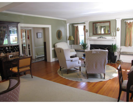 162 Highland Street Dedham, MA 02026 - Photo 9 of 17