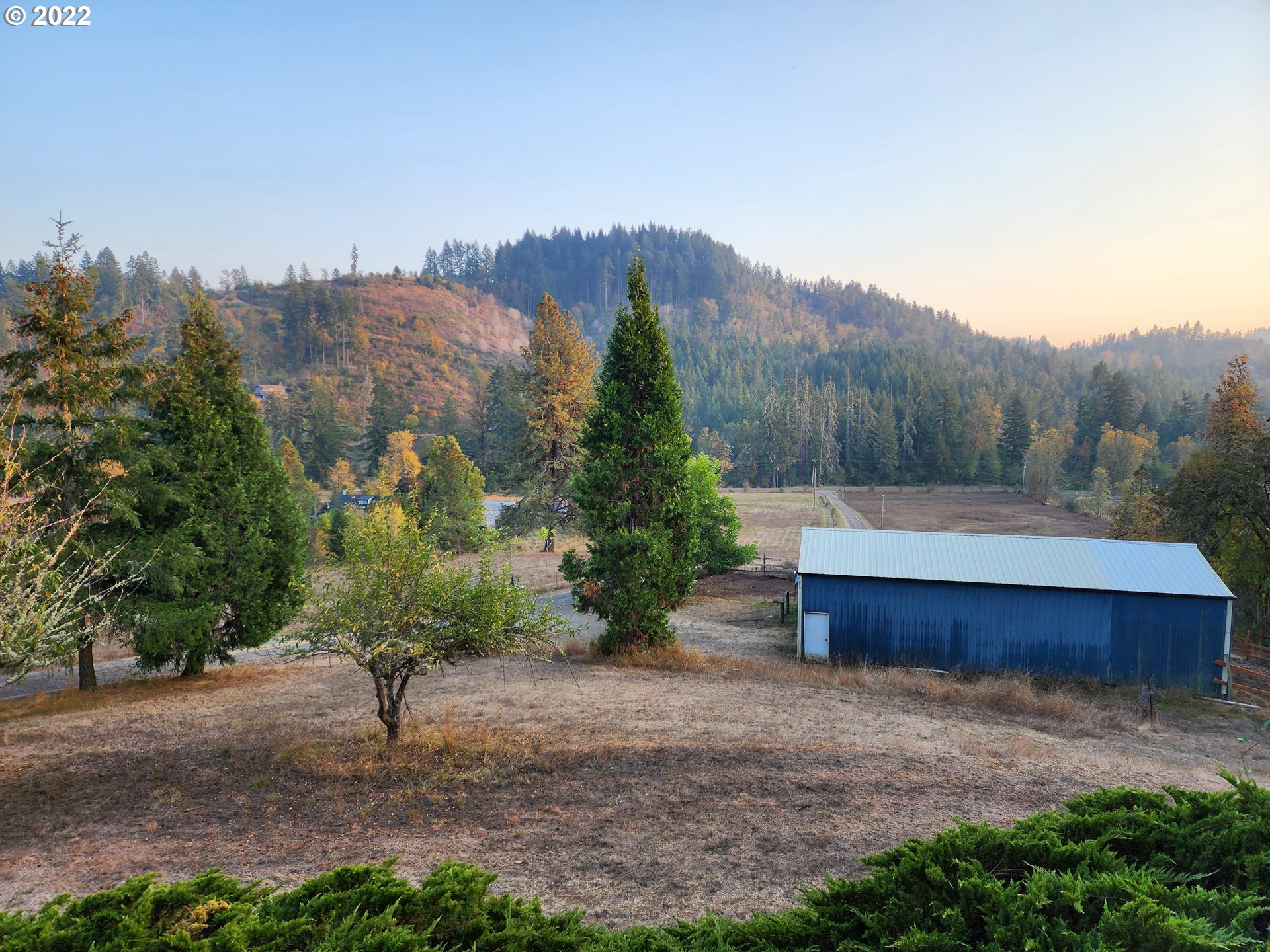 29745 Fox Hollow Road Eugene, OR 97405 - Photo 4 of 32 Gallery Image 4