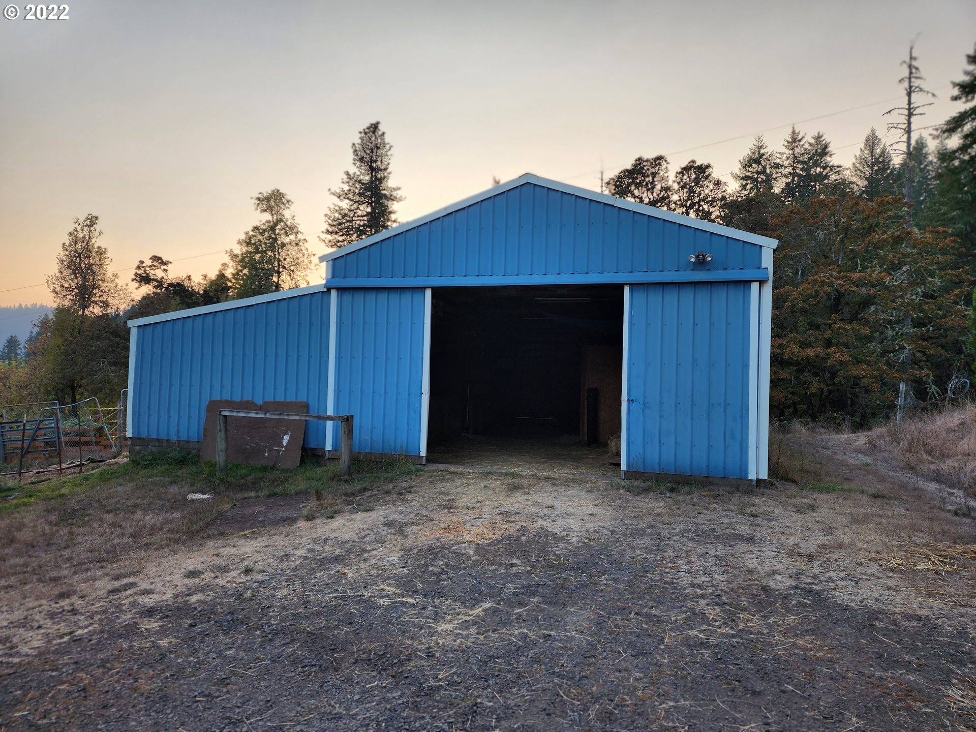 29745 Fox Hollow Road Eugene, OR 97405 - Photo 5 of 32 Gallery Image 5