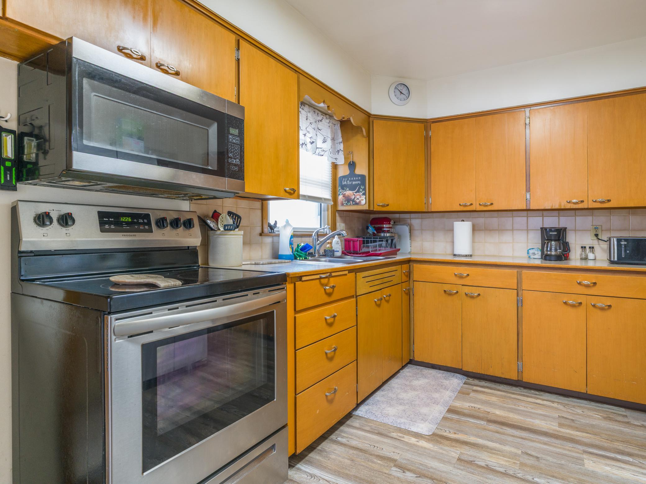 415 East Hawthorne Street Albert Lea, MN 56007 - Photo 12 of 30
