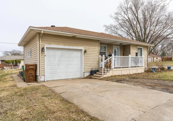 $189,900 | 415 East Hawthorne Street, Albert Lea, MN 56007