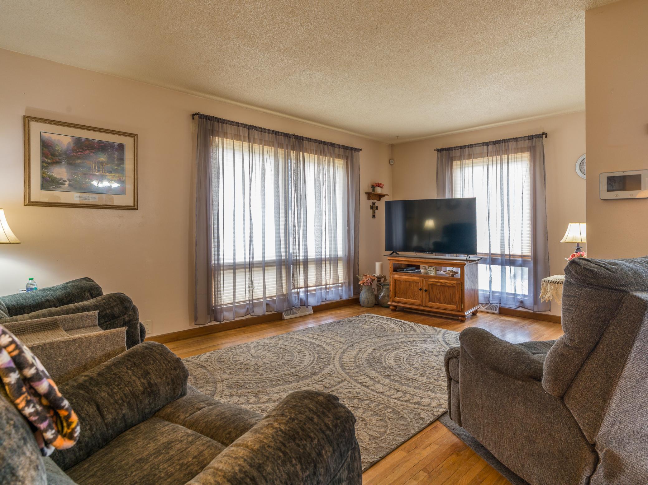 415 East Hawthorne Street Albert Lea, MN 56007 - Photo 7 of 30