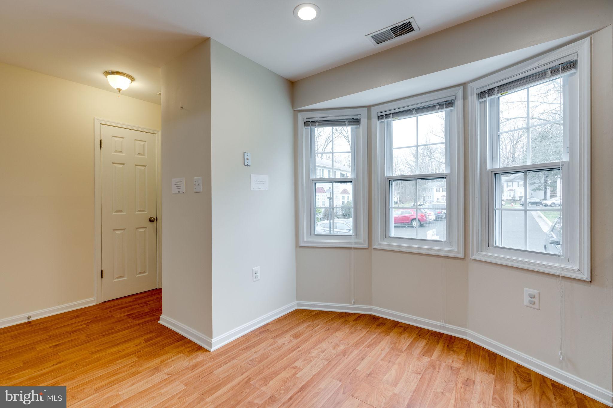 6032 Selwood Place Springfield, VA 22152 - Photo 9 of 42 Kitchen with bay window and space for a table.