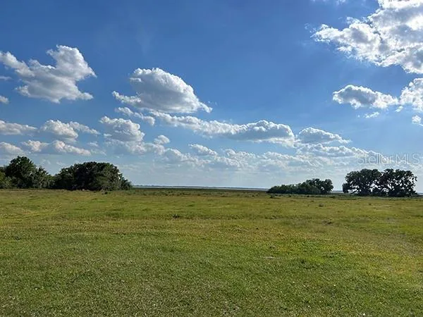 a view of a golf course