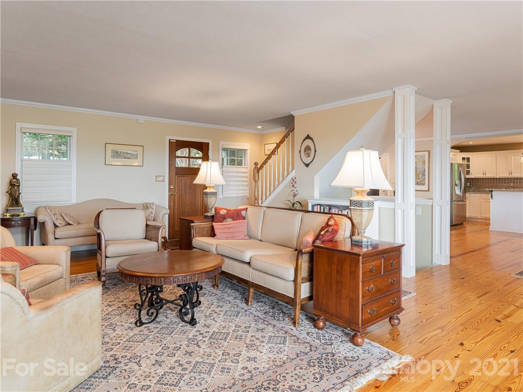 10 Powder Ridge Drive Asheville, NC 28803 - Photo 12 of 46 a living room with furniture and a table