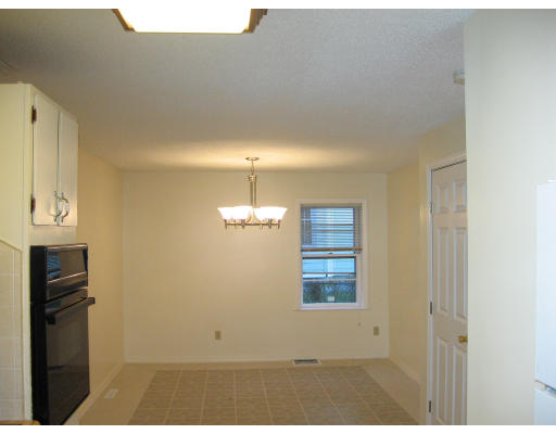 29 Mazarin Street Springfield, MA 01151 - Photo 2 of 5