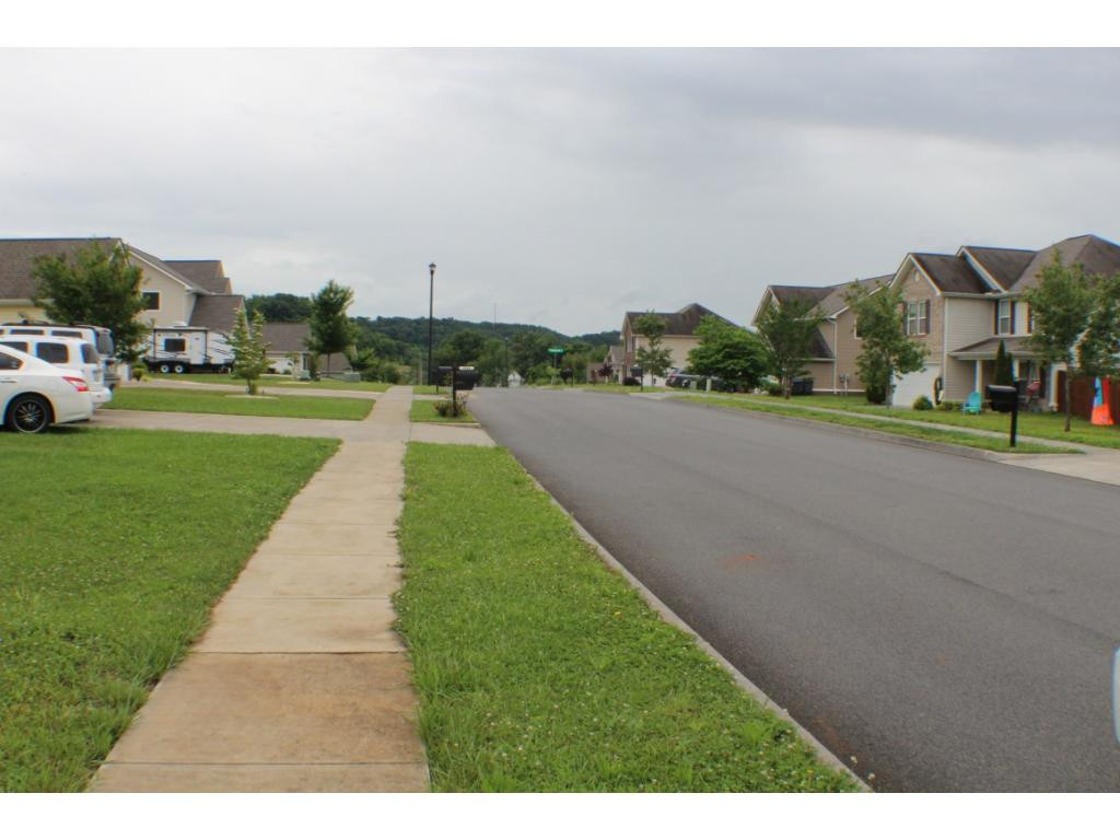 1916 Red Maple Road, Unit 34 Kingsport, TN 37664 - Photo 6 of 9 Photo 6