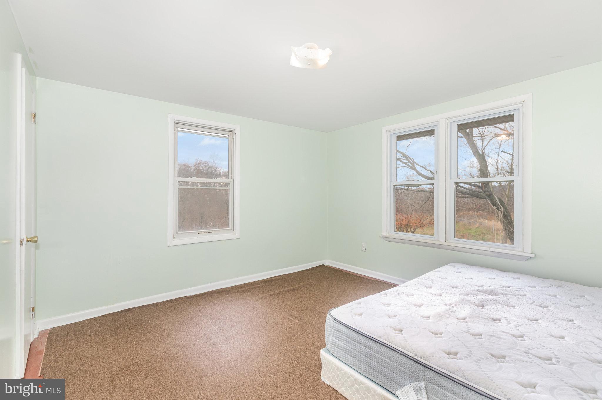 93 Beard Road Enola, PA 17025 - Photo 9 of 31 an empty room with a window