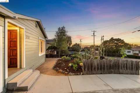 $695,000 | 5728 Yale Avenue, Richmond, CA 94805