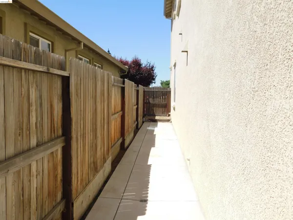 $828,000 | 1090 Lavender Street, Manteca, CA 95337
