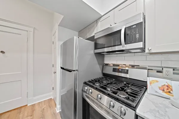 $2,250 | 1564 Commonwealth Avenue, Unit 3, Boston, MA 02135