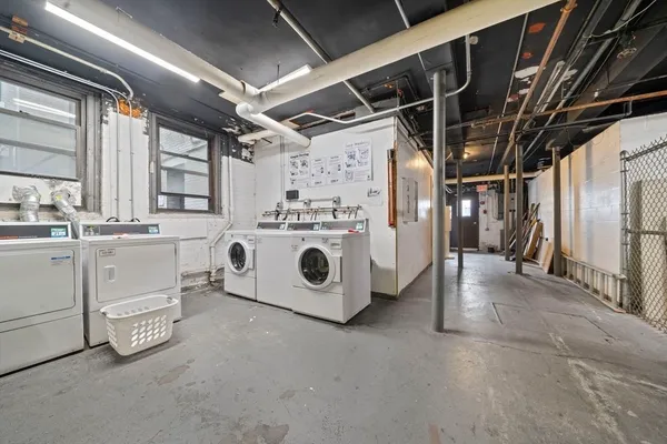 $2,250 | 1564 Commonwealth Avenue, Unit 3, Boston, MA 02135