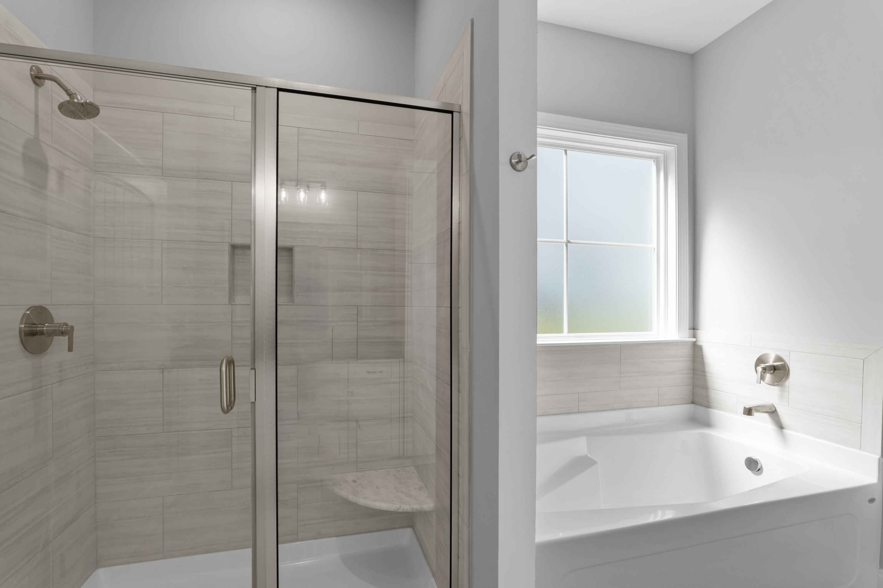 1257 Elbron Drive Augusta, GA 30909 - Photo 28 of 47 Separate tile shower and 6’ tub