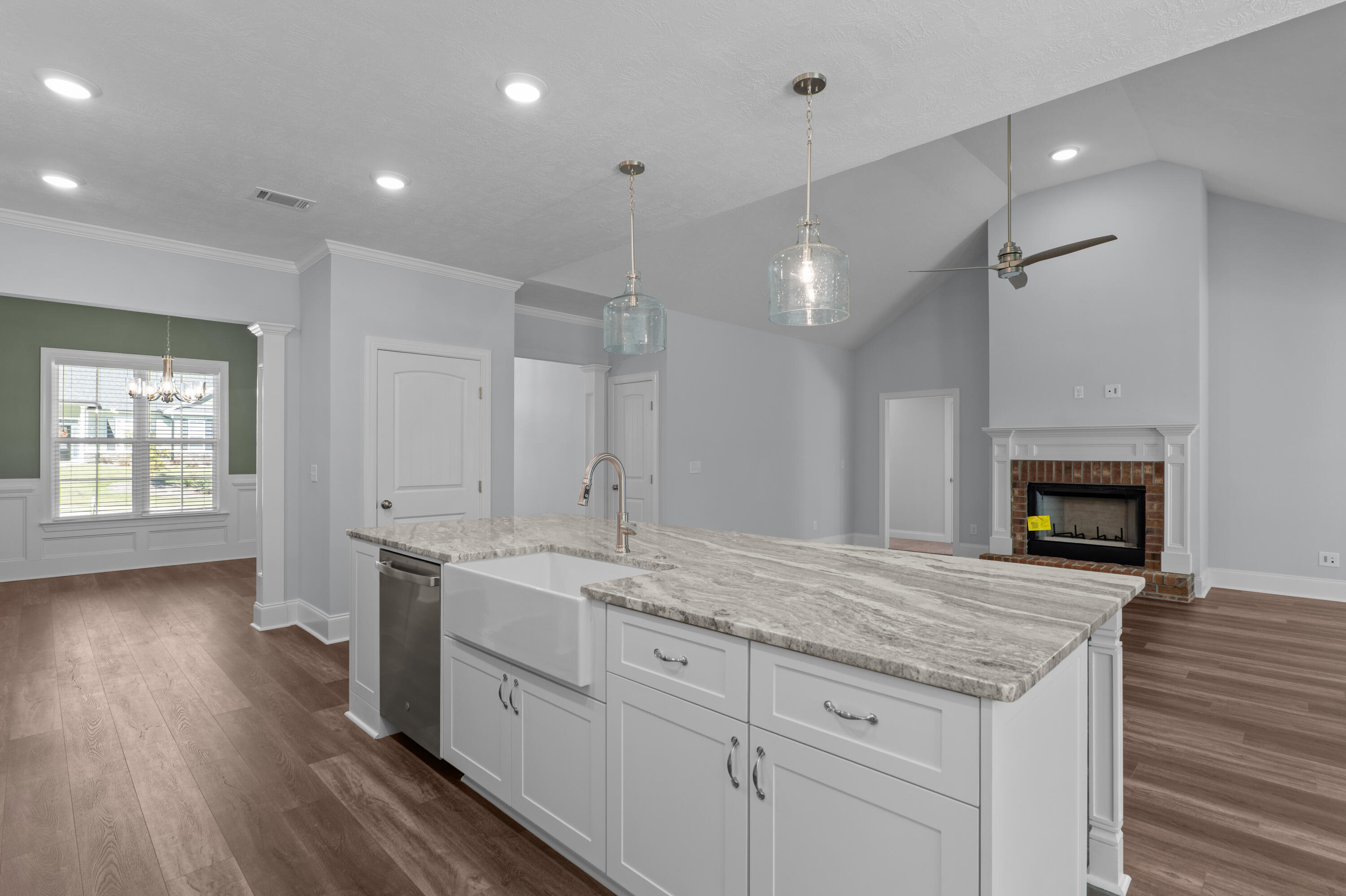 1257 Elbron Drive Augusta, GA 30909 - Photo 9 of 47 Beautiful granite countertops