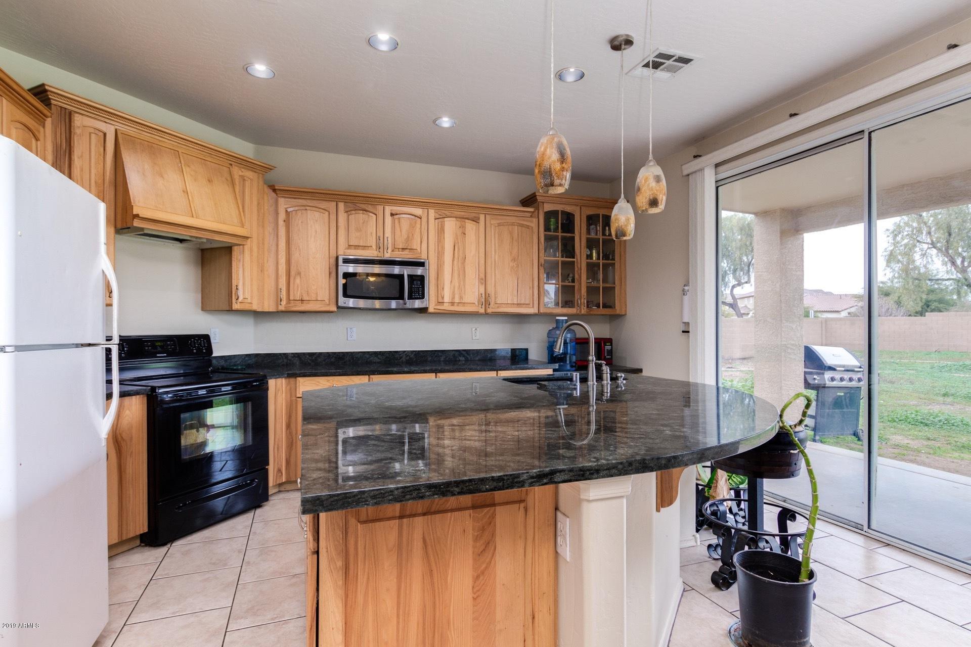 15082 West Bloomfield Road Surprise, AZ 85379 - Photo 9 of 37 0019-Bloomfield - 15082 (19)