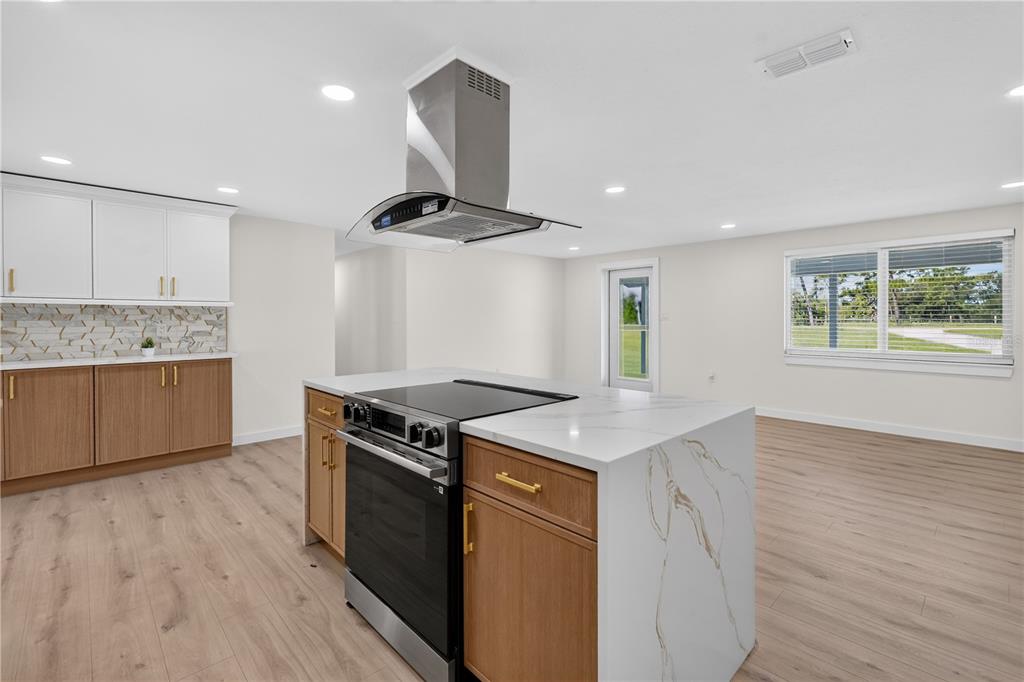 4609 Caruso Road Bradenton, FL 34203 - Photo 18 of 48 Gallery Image 18