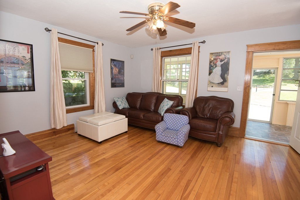 7 Forsberg Street Worcester, MA 01607 - Photo 5 of 27 Gallery Image 5