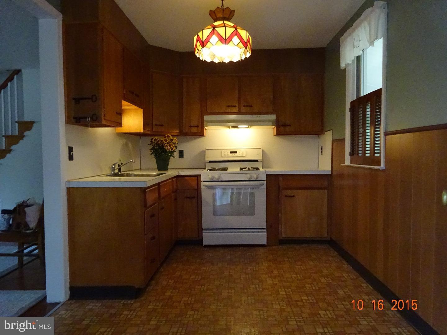 109 Rockwood Road Newtown Square, PA 19073 - Photo 8 of 23 Kitchen