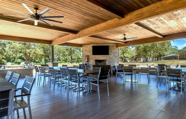 $797,000 | 901 North Falls Drive, New Ulm, TX 78950