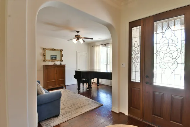 $797,000 | 901 North Falls Drive, New Ulm, TX 78950