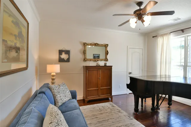 $797,000 | 901 North Falls Drive, New Ulm, TX 78950