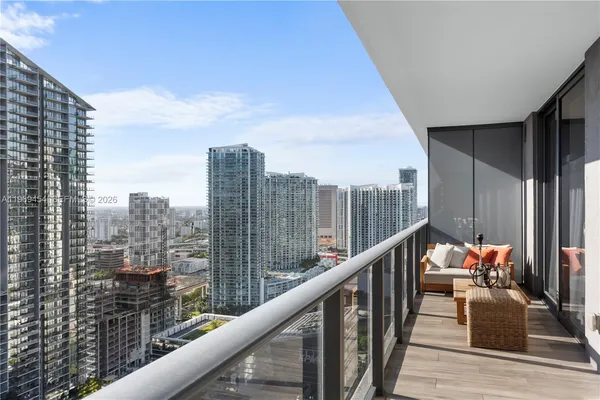$6,800 | 801 South Miami Avenue, Unit 3310, Miami, FL 33131