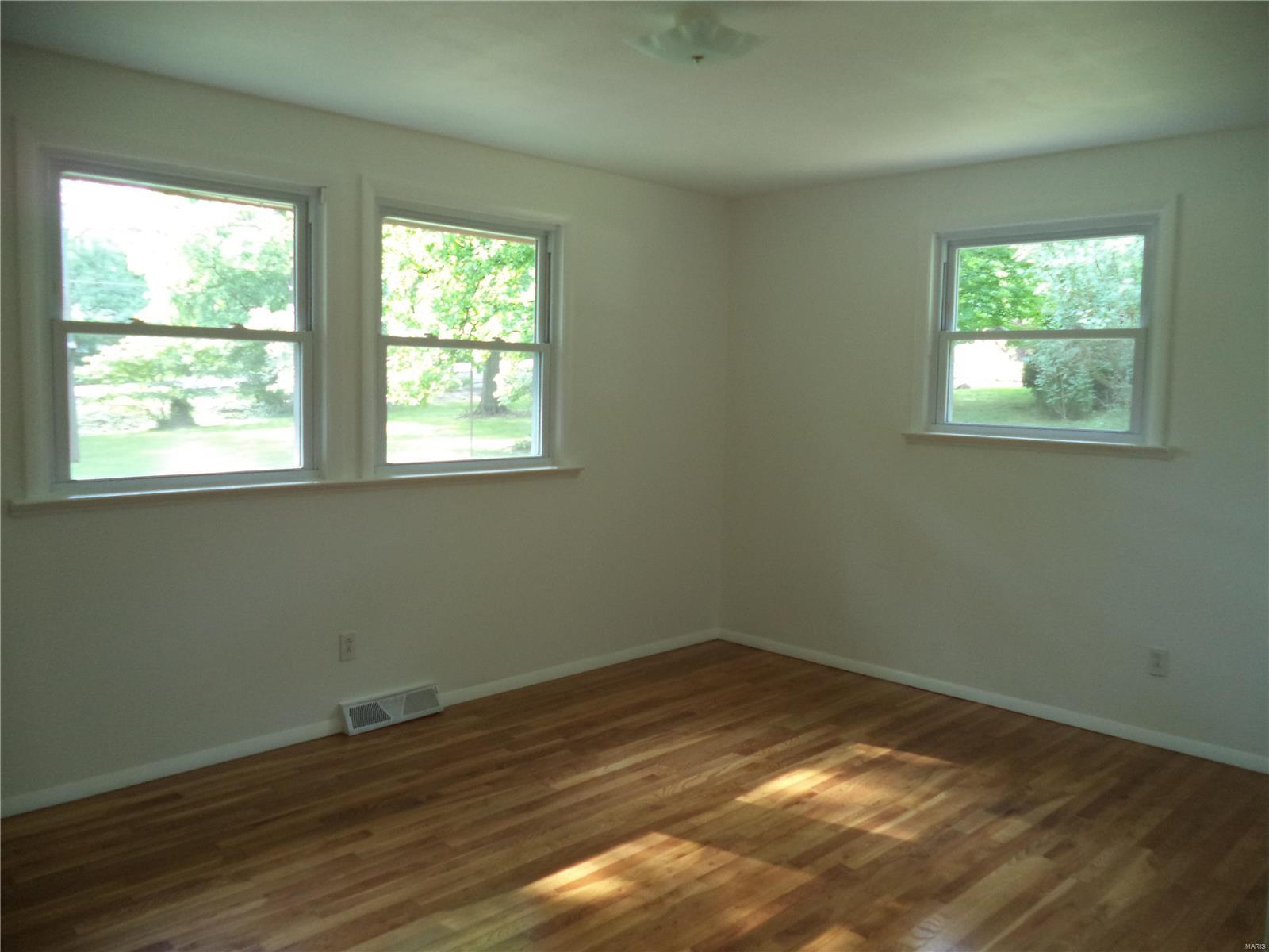 5620 Kerth Road St. Louis, MO 63128 - Photo 6 of 18 Gallery Image 6