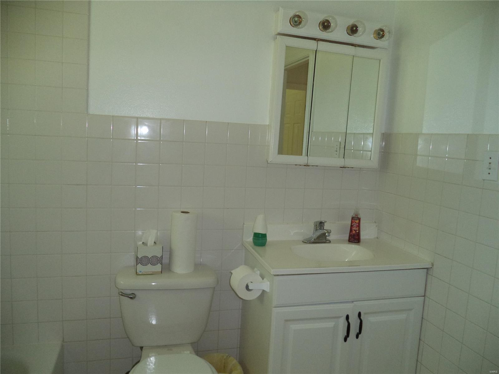 5620 Kerth Road St. Louis, MO 63128 - Photo 9 of 18 Gallery Image 9