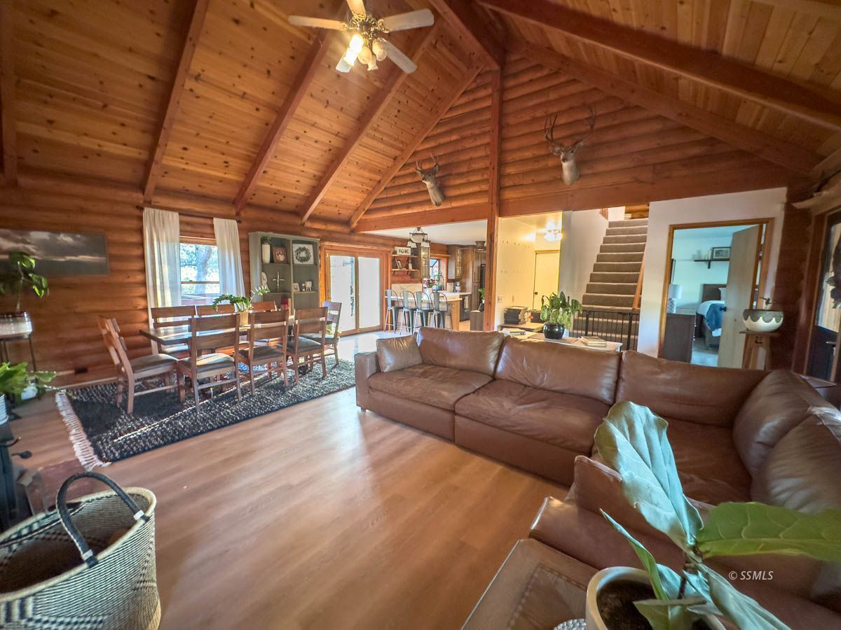 567 Mountain Shadow Road Wofford Heights, CA 93285 - Photo 5 of 37