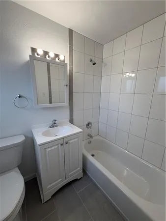 $1,350 | 245 South Millvale Avenue, Unit 3, Pittsburgh, PA 15224