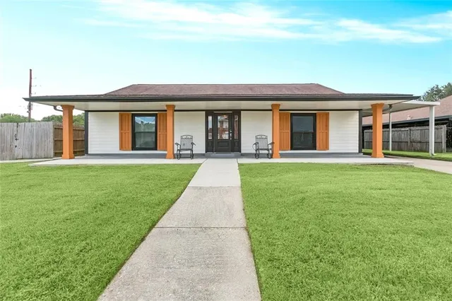 $229,000 | 2556 West Friendship Drive, Harvey, LA 70058