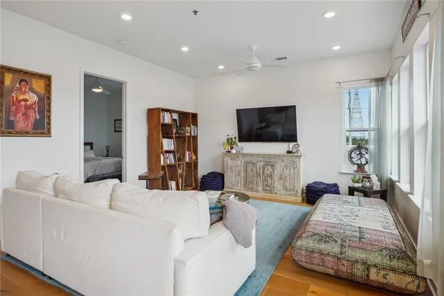 $478,000 | 8616 Oak Street, Unit 401, New Orleans, LA 70118