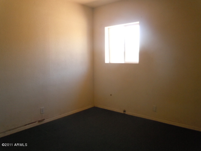 2134 East Broadway Road Phoenix, AZ 85040 - Photo 8 of 19 DSCN6418