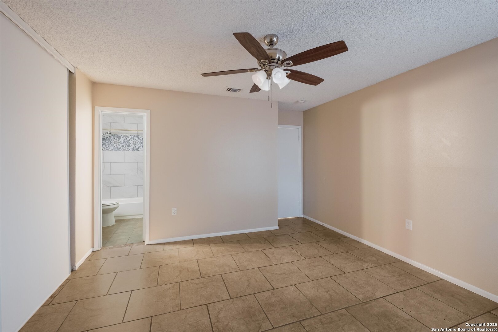 8424 8th Street Converse, TX 78109 - Photo 12 of 22 a view of an empty room