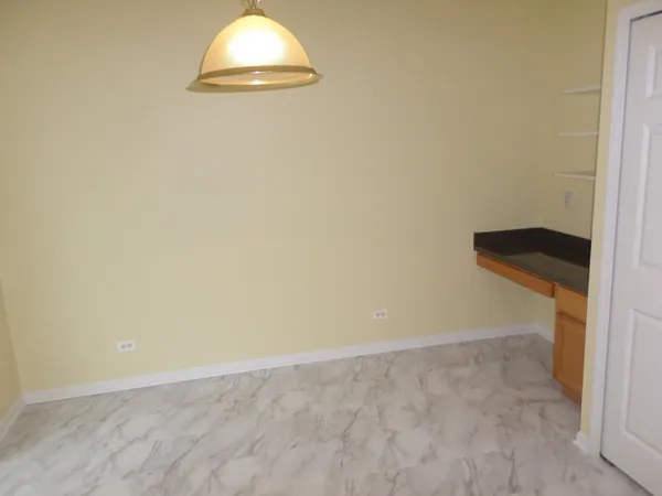 $2,600 | 652 North Hidden Prairie Court, Palatine, IL 60067