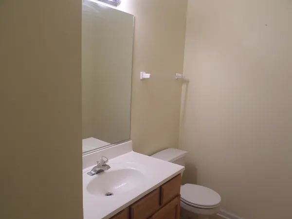 $2,600 | 652 North Hidden Prairie Court, Palatine, IL 60067