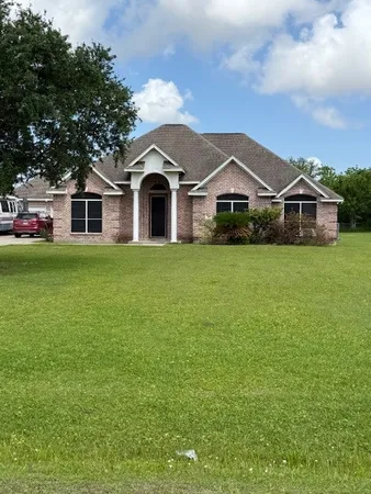 $334,900 | 7 North Pine Road, Texas City, TX 77591
