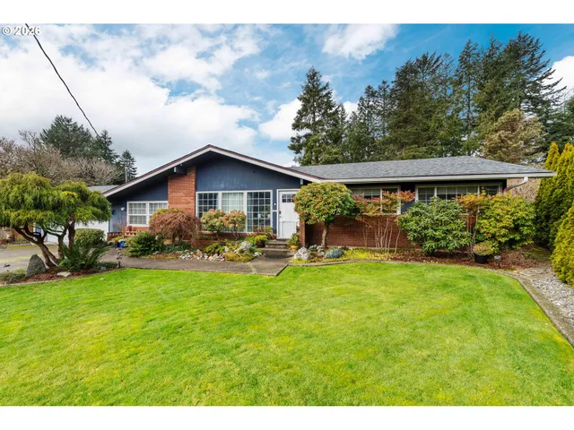 $425,000 | 1545 North 20th Street, Coos Bay, OR 97420