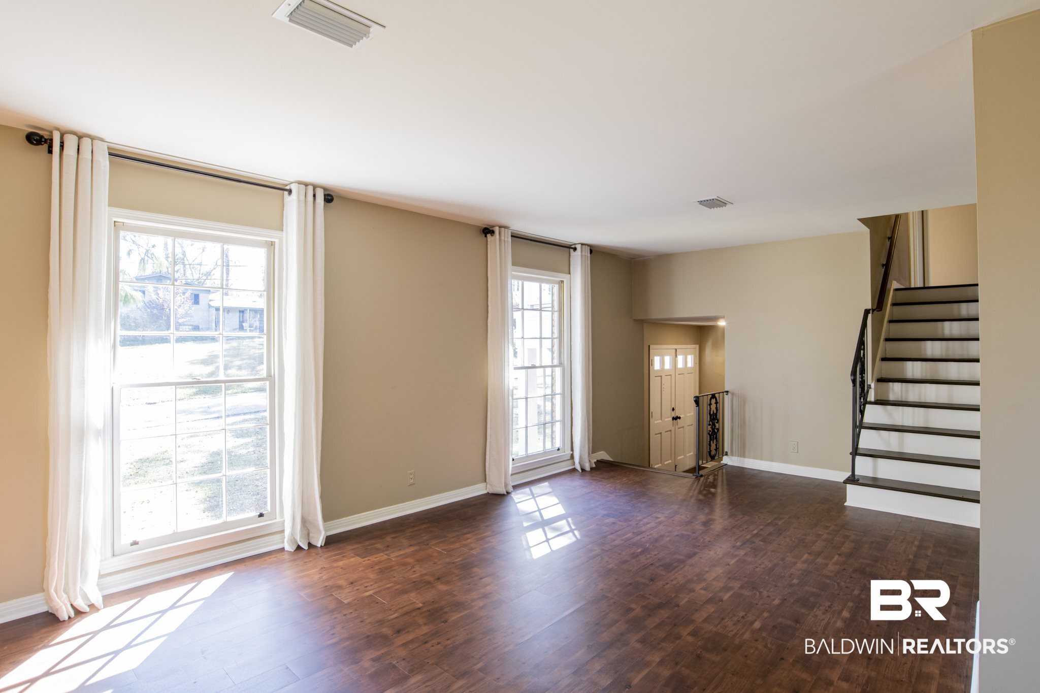 133 Pineridge Road Daphne, AL 36526 - Photo 24 of 31 Living Room