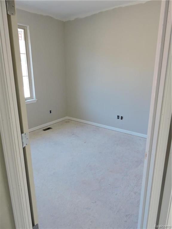 5481 Woodfall Road Clarkston, MI 48348 - Photo 26 of 37