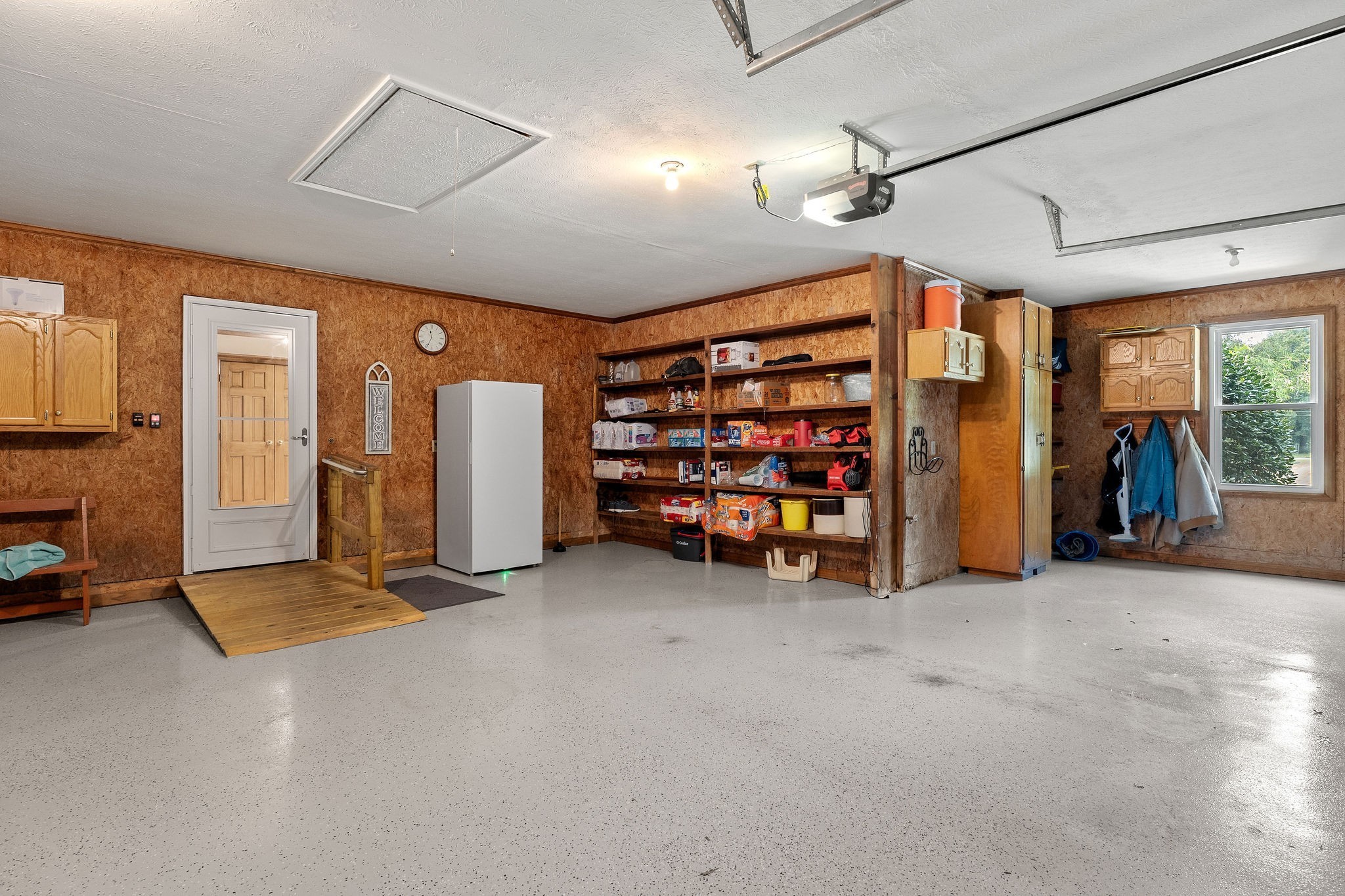 3579 Hilham Road Cookeville, TN 38506 - Photo 32 of 43 a view of an empty room with closet and a ceiling fan