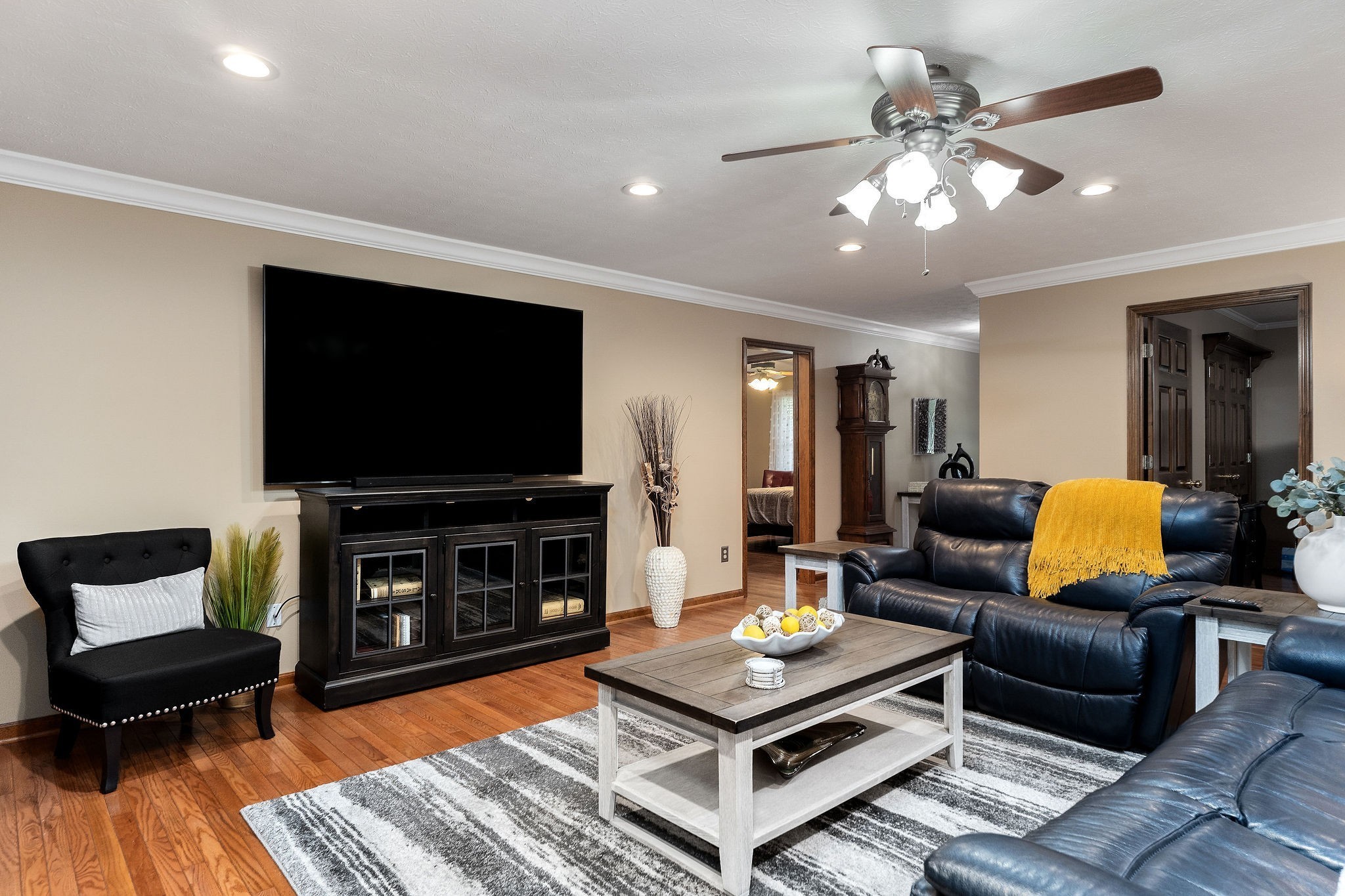 3579 Hilham Road Cookeville, TN 38506 - Photo 6 of 43 a living room with furniture and a flat screen tv