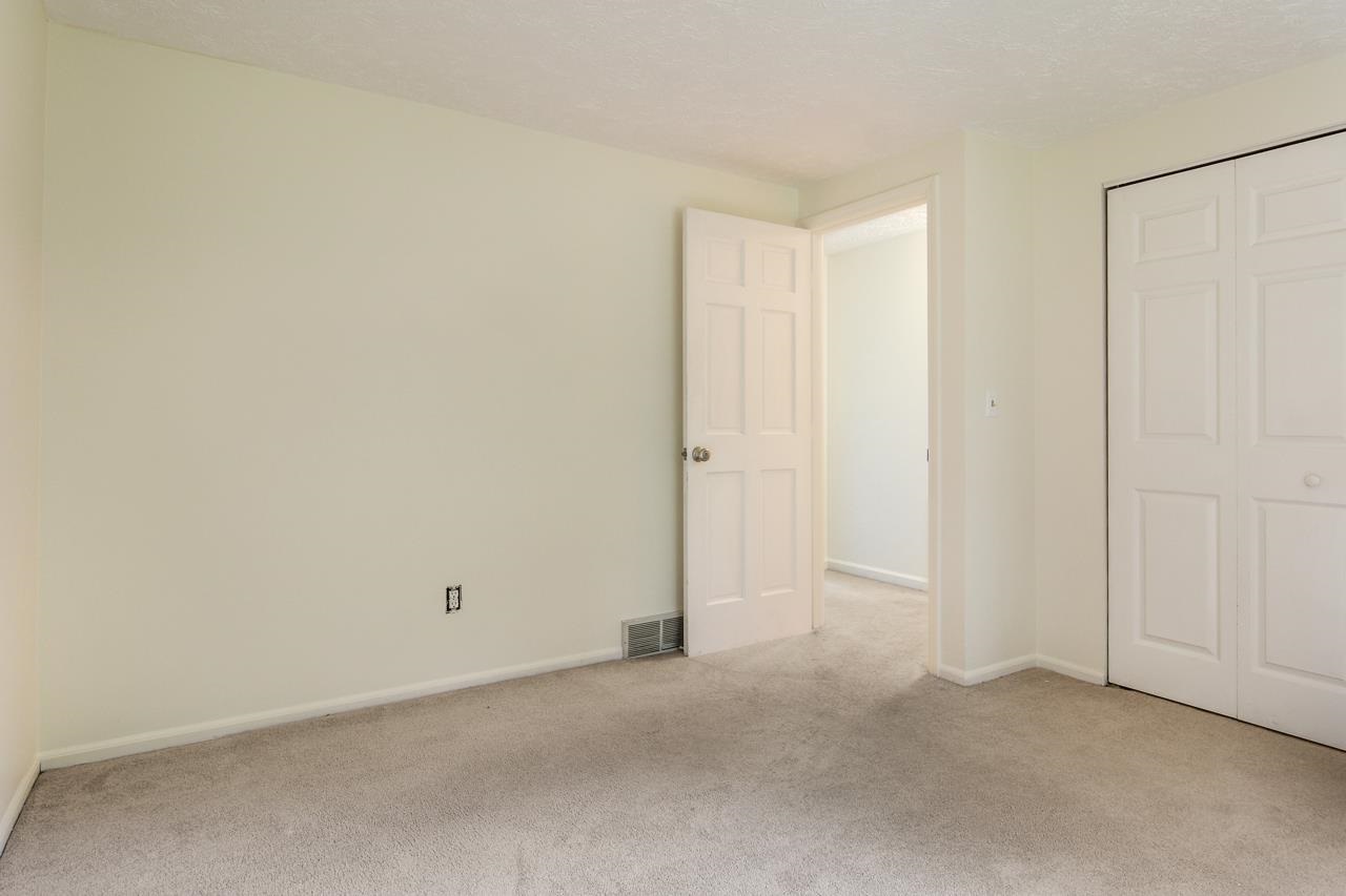 4761 Barnes Road Traverse City, MI 49684 - Photo 16 of 27 1890112-15.JPG